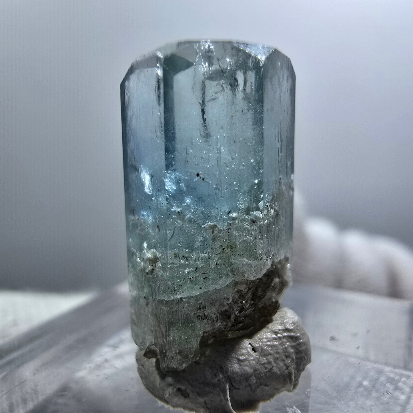 Cristal d'aigue-marine X clair rare Erongo, Namibie 17*10*7mm