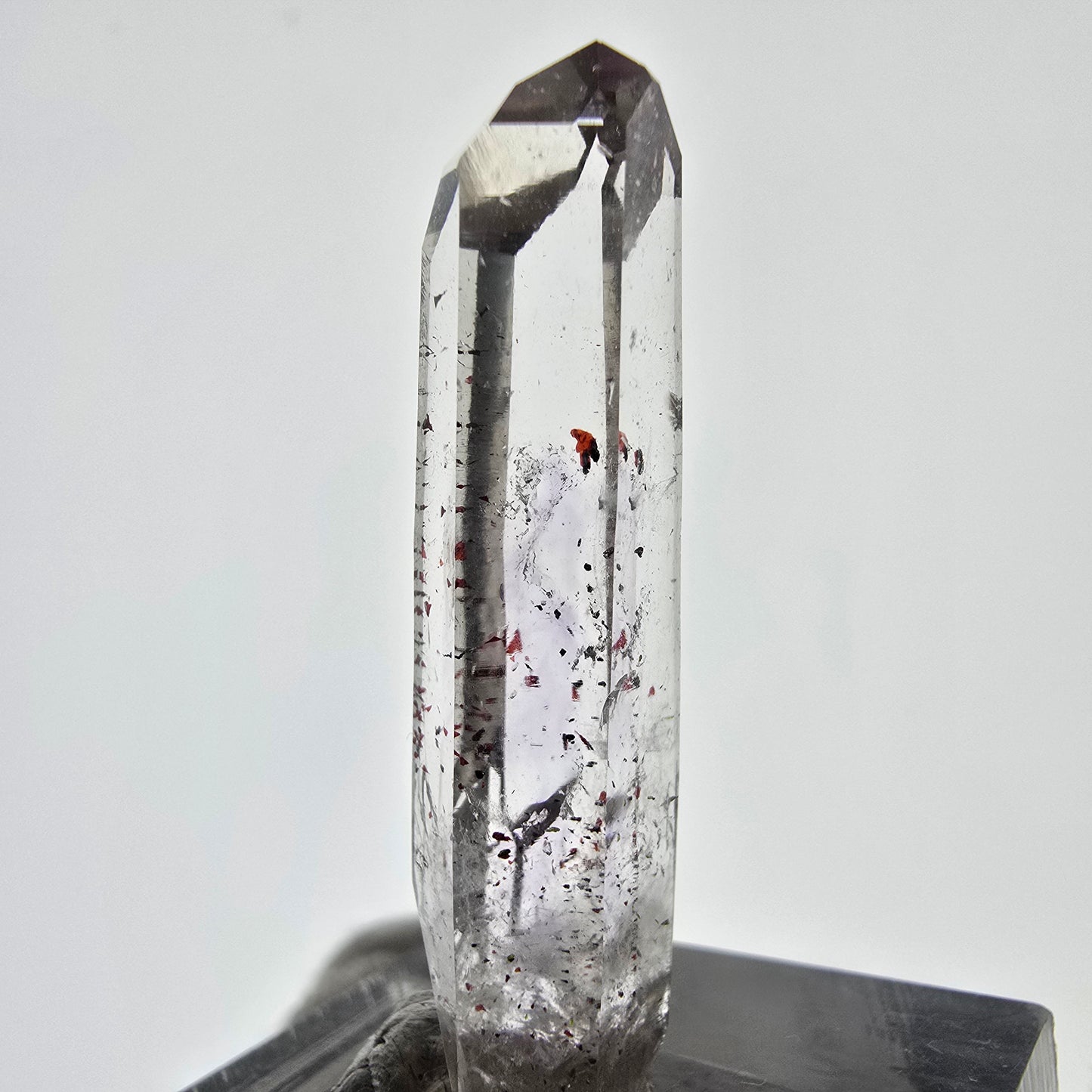 Quartz fumé Harlequin Phantom, mine Point Streep, Goboboseb, Namibie, 36 x 10 x 8 mm