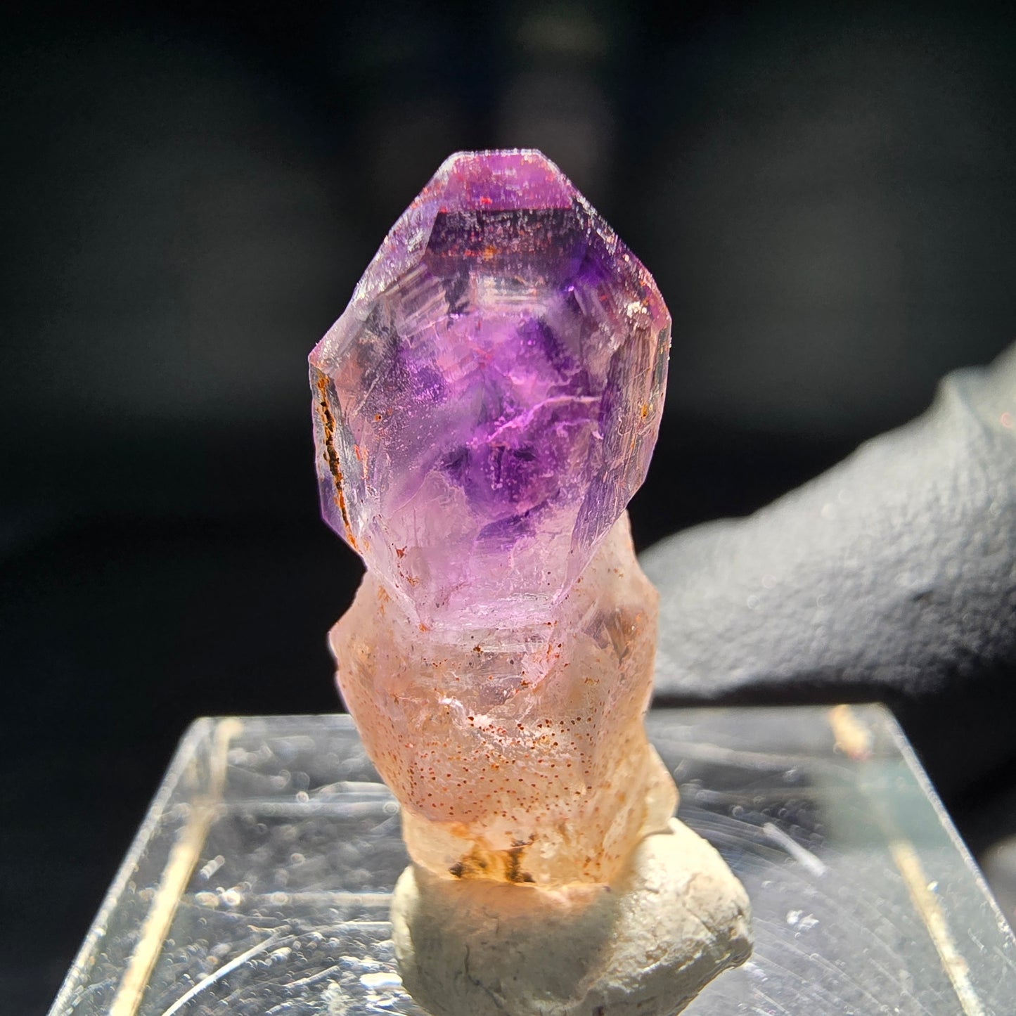 Klare Phantom Amethyst Zepter Spitze lila Brandberg, Namibia 29*9*7mm Sammlung