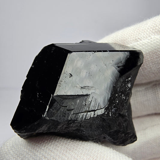 Symmetrischer Schörl Turmalin mit Hyalit Erongo, Namibia 37*35*30mm Sammlung