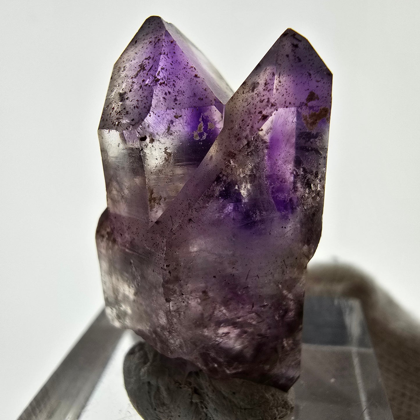 Rare spécimen de sceptre d'améthyste fantôme, Brandberg, Namibie, 31 x 19 x 14 mm