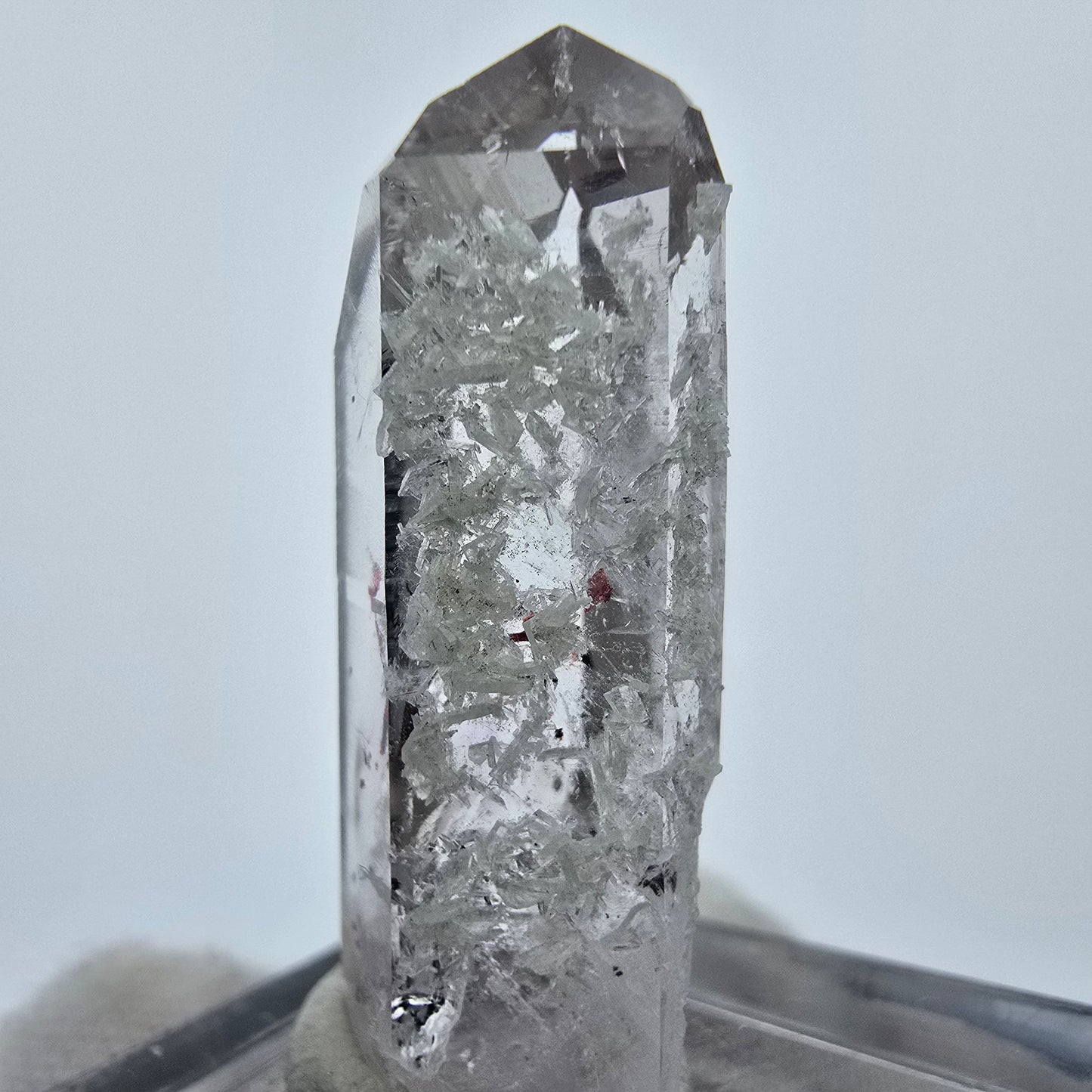 Harlekin Phantom Amethyst mit Analcim Streep Mine Goboboseb Namibia 31*12*9mm