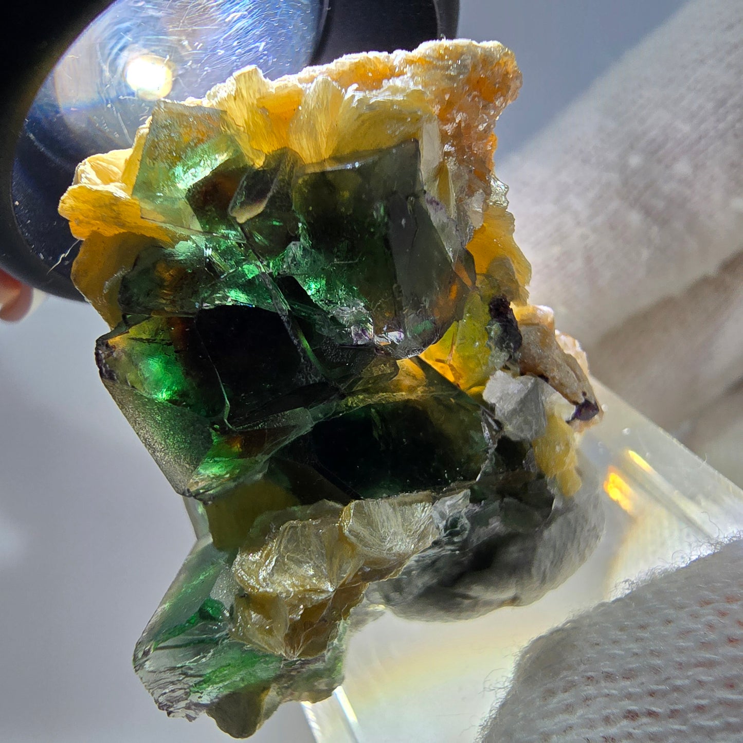 Cube de fluorite fantôme zonal, muscovite, spécimen d'hyalite, Erongo, Namibie, 27 x 30 x 22 mm