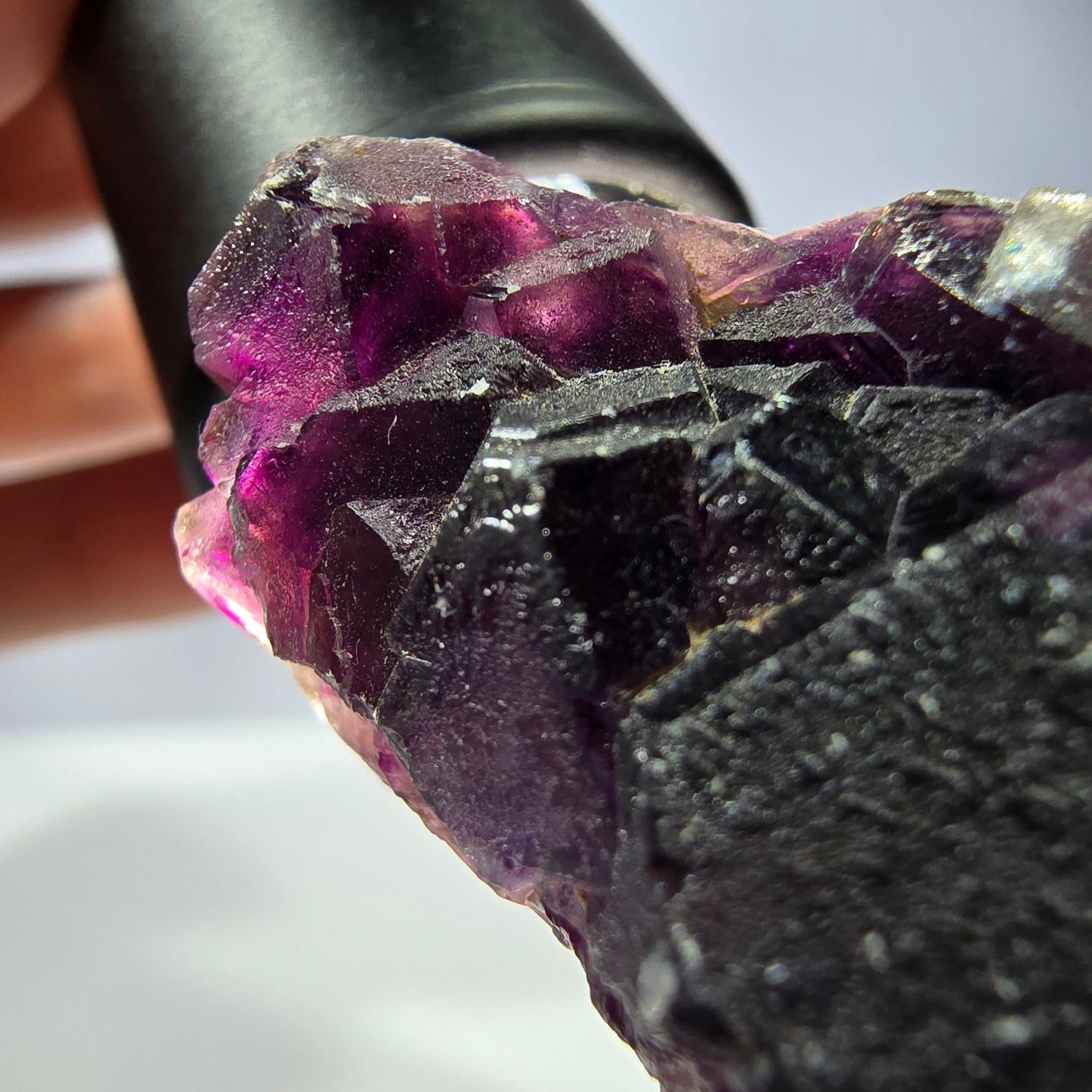 Spécimen de cube de fluorite fantôme, hexagonal, violet, Okorusu, Namibie, 52 x 33 x 16 mm