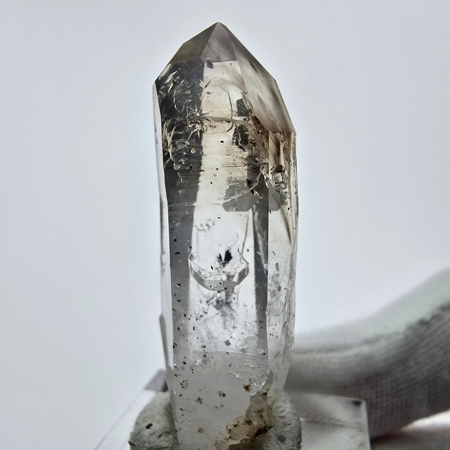 Enhydro Phantom Smoky Quartz Sceptre Tip 1x Bubble Goboboseb, Namibie 44*13*11mm