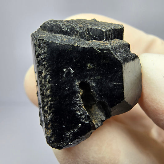 Beautiful Schorl Tourmaline Crystal shiny Erongo, Namibia 28*21*17mm Collection