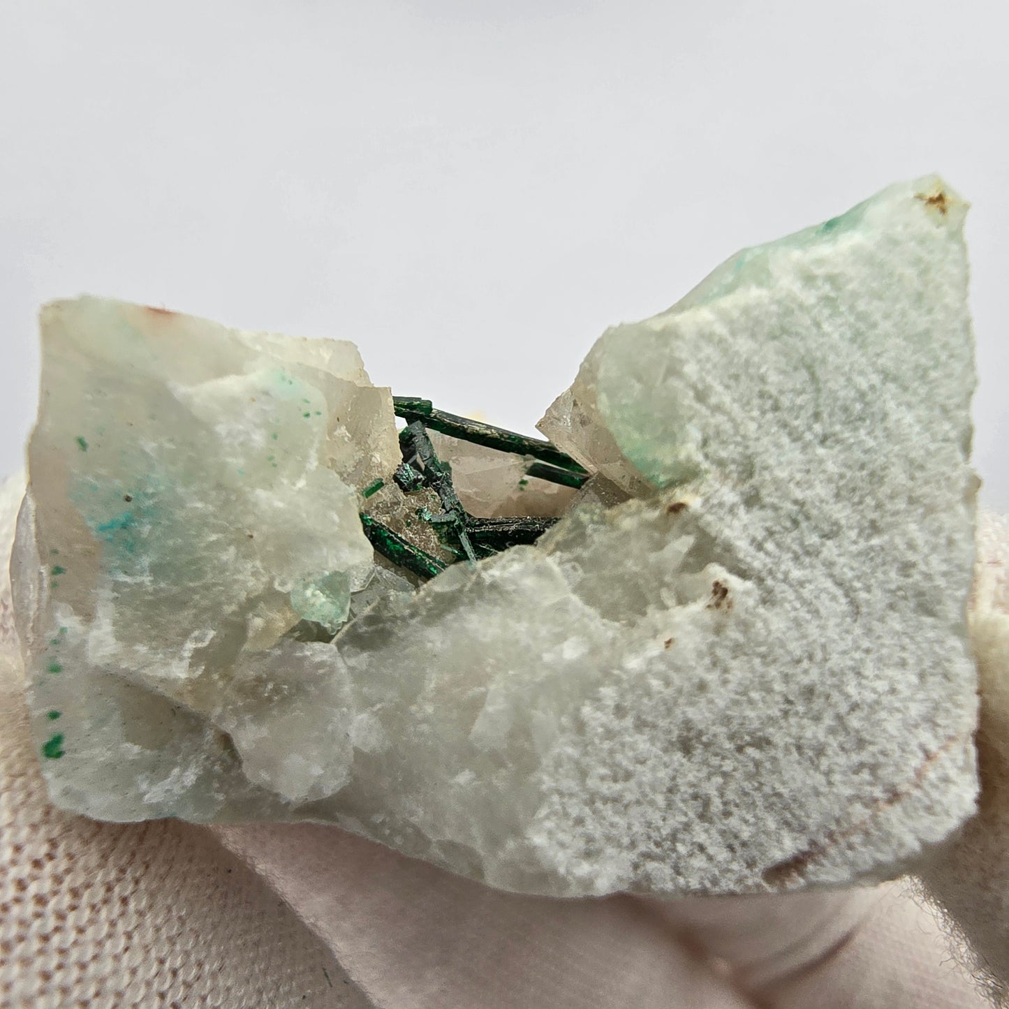 Rare Malachite XX sur Quartz Cluster Kaokoveld, Namibie 30*24*21mm Collection