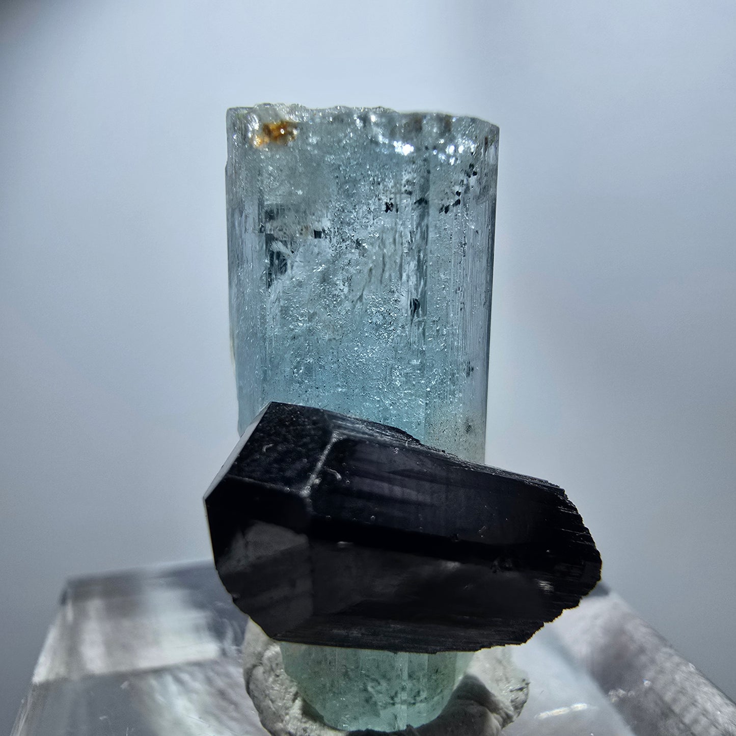 Seltener Aquamarin X mit Schörl Turmalin Erongo, Namibia 23*14*13mm