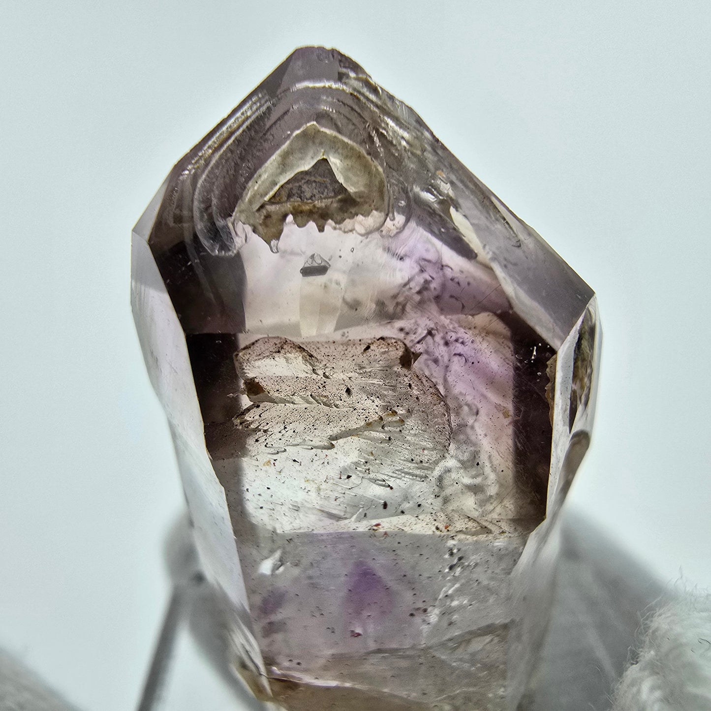 Phantom Amethyst Fenster Zepter Kristall Goboboseb, Namibia 43*19*13mm