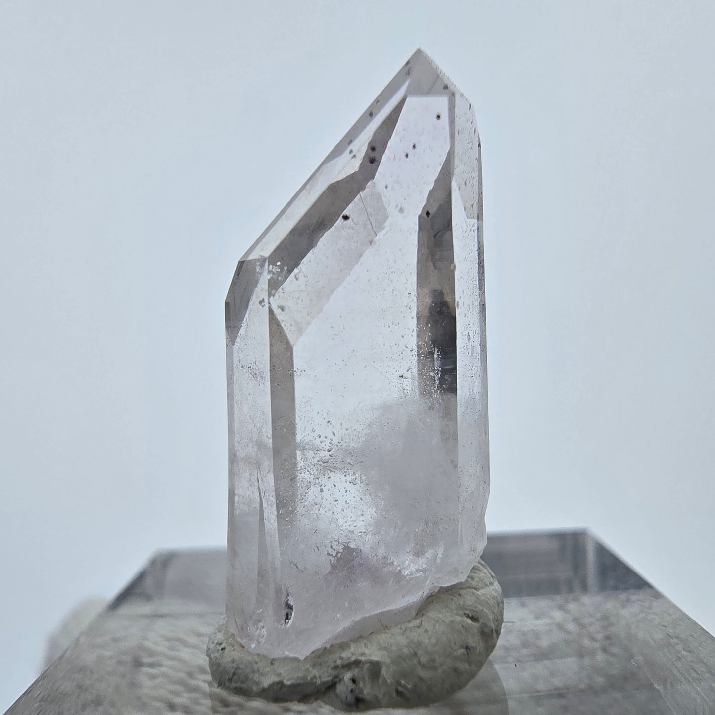 Klarer Phantom Hämatit Quarz Kristall Streep Mine, Goboboseb, Namibia 25*10*9mm