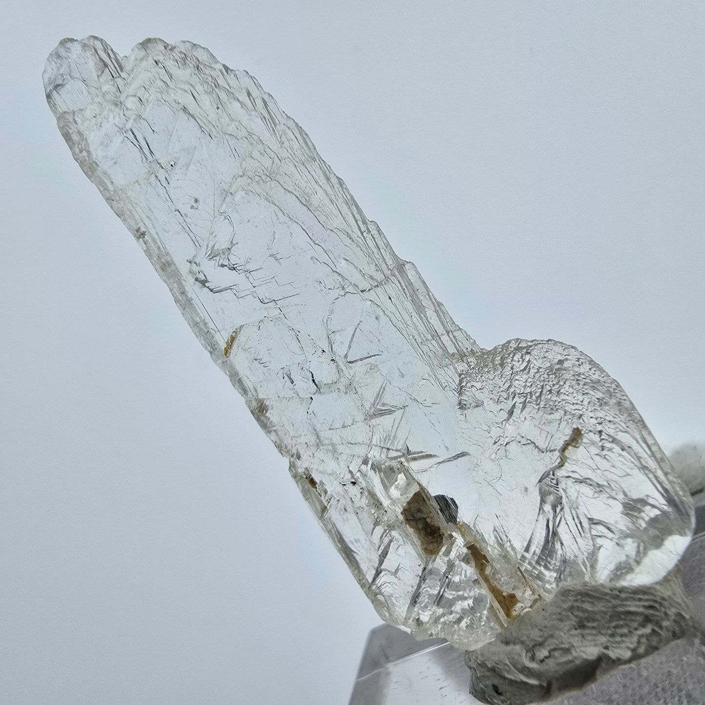 Seltener Kunzit X Spodumen Kristall weiß UV Mineral 45*18*5mm aus Brasilien