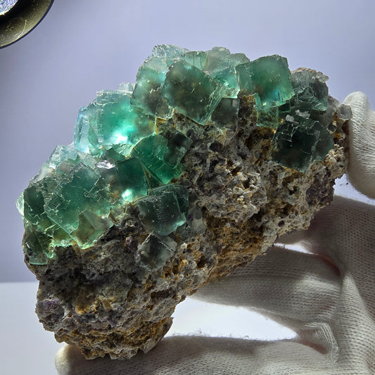 Grand spécimen de cube de fluorite fantôme, parqueté zonal Okorusu Namibie 99*62*47mm