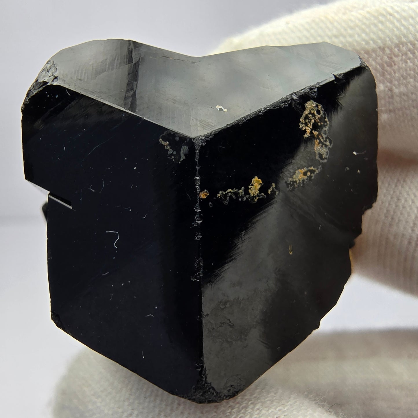 Symmetrischer Schörl Turmalin schwarz glänzend Erongo, Namibia 44*32*25mm