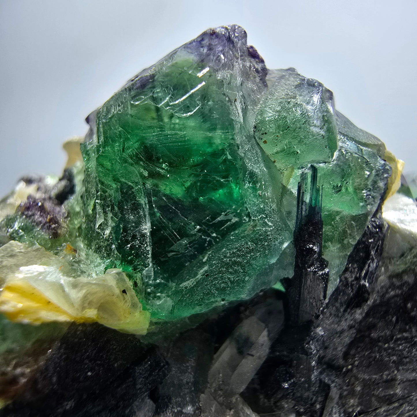 Phantom Fluorit, Rauchquarz, Schörl Turmalin, Muskovit Erongo Namibia 59*51*30mm