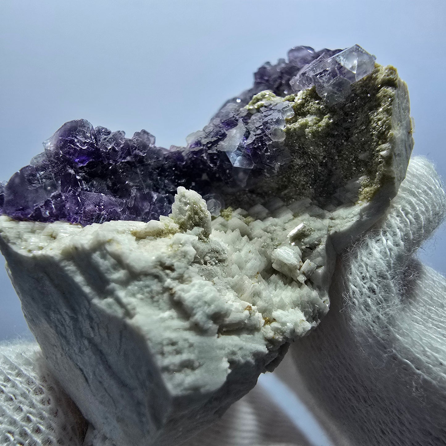 Cube de fluorite fantôme, muscovite, spécimen d'orthose, Erongo, Namibie, 56 x 44 x 28 mm