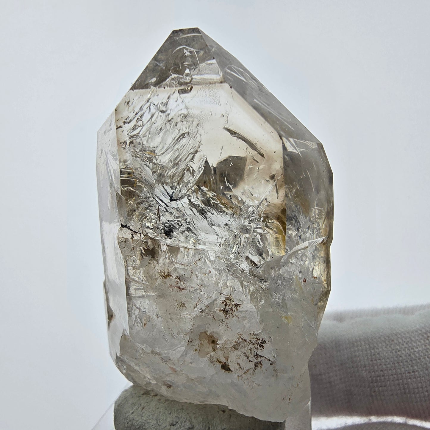 Enhydro Phantom Smoky Quartz Sceptre Tip 1x Bubble Goboboseb, Namibie 48*31*22mm
