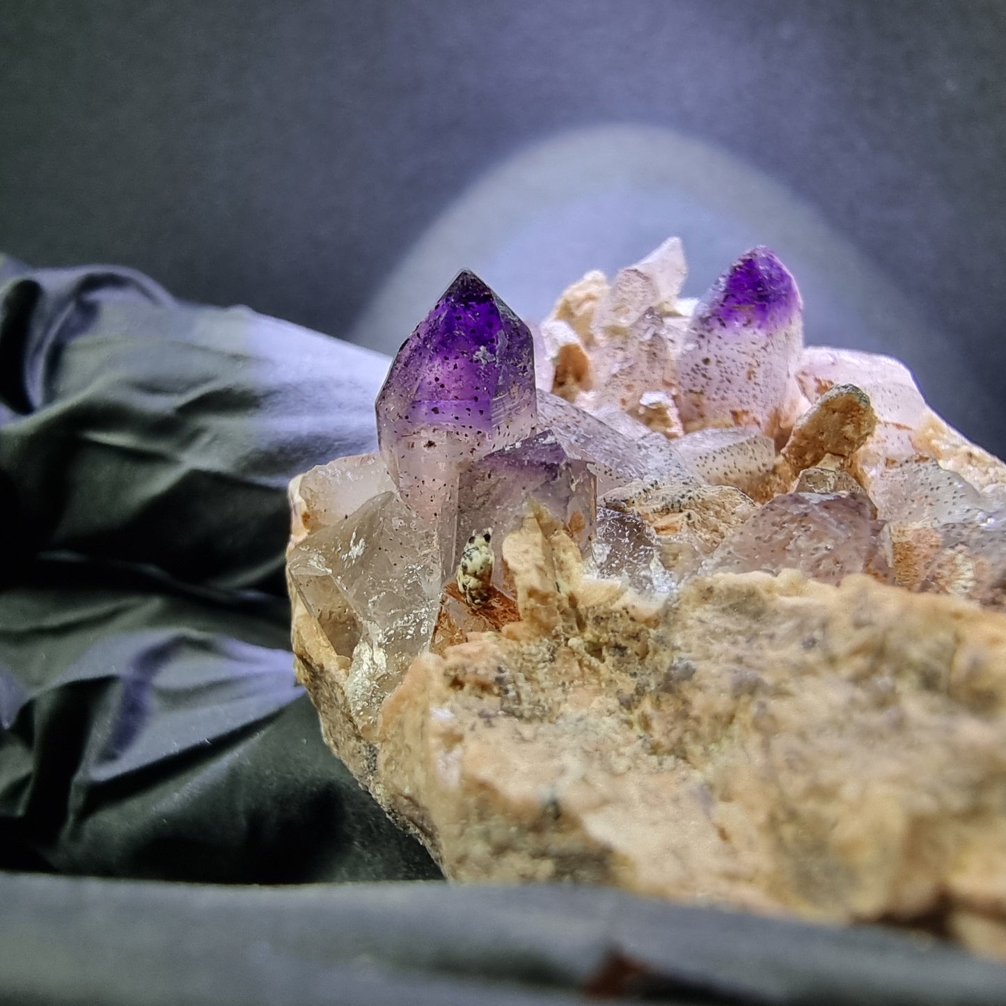 Seltene Brandberg Amethyst Stufe lila 44*42*27mm Brandberg, Namibia Sammlung
