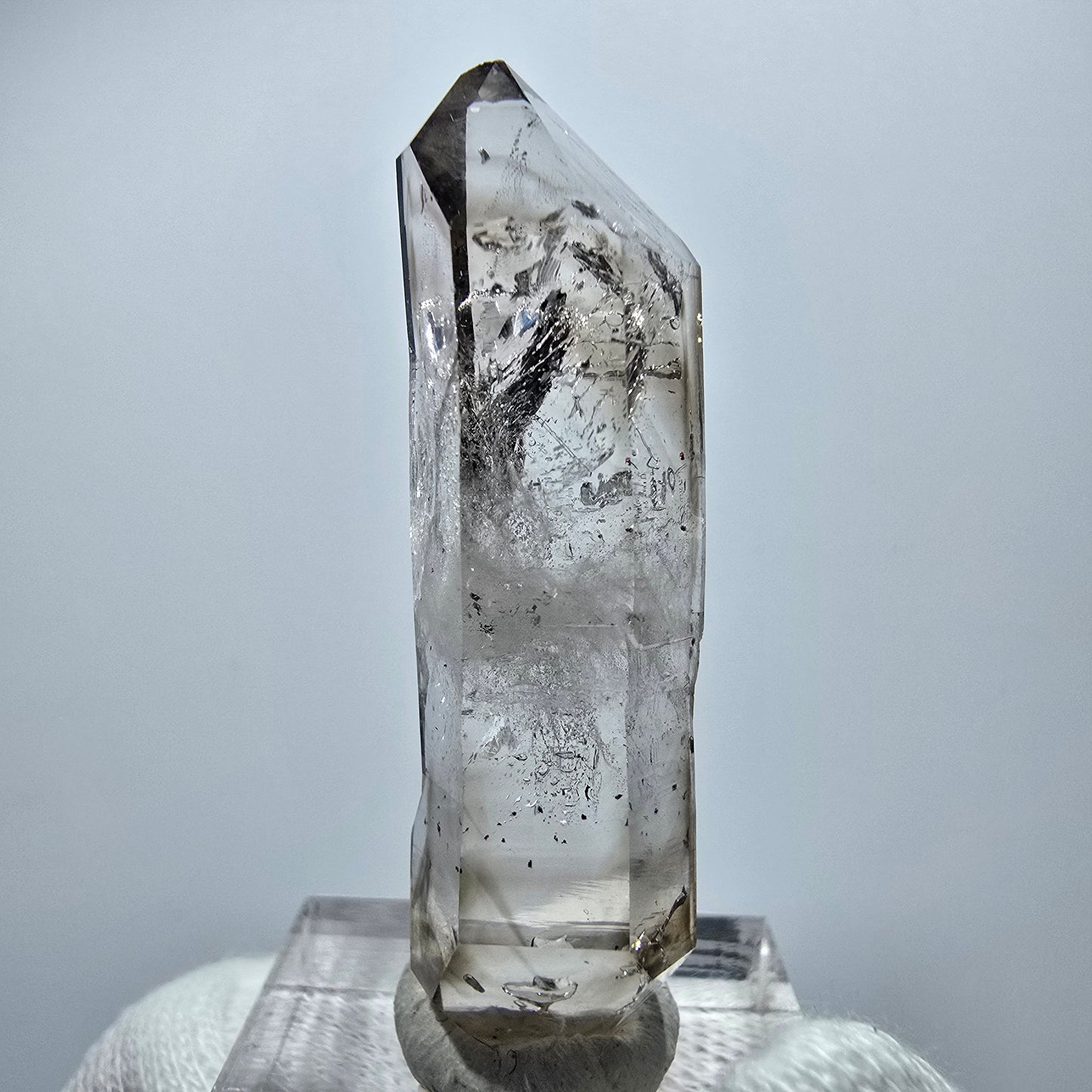Quartz fumé fantôme transparent DT Scepter Point Goboboseb, Namibie 47 x 13 x 8 mm