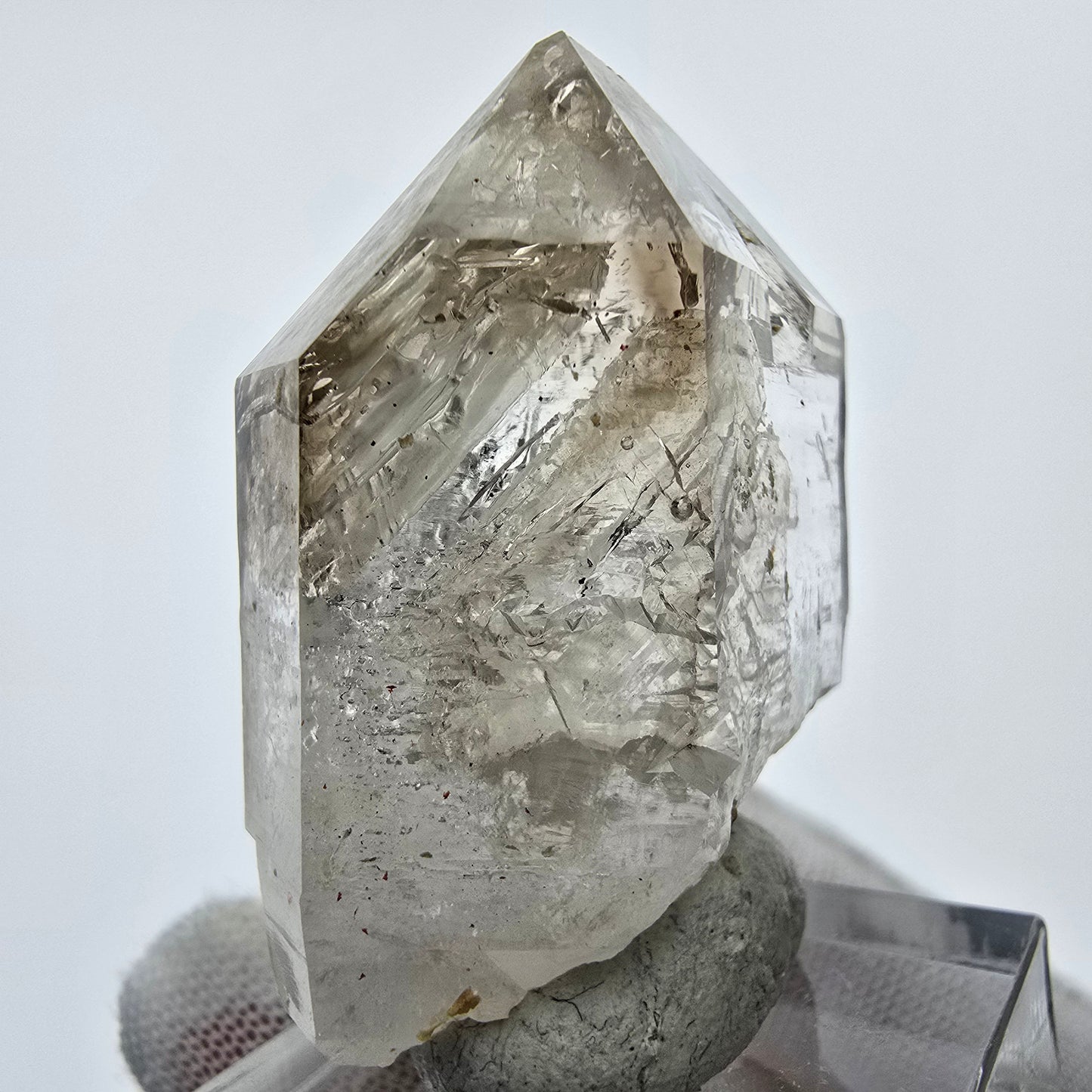 Enhydro Phantom Smoky Quartz Point 2x Bubble Goboboseb Namibie 42*31*19mm Collection
