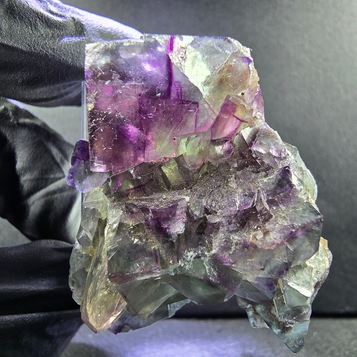 Seltene Zonare Phantom Fluorit XX Stufe lila grün 36*35*25mm Okorusu, Namibia