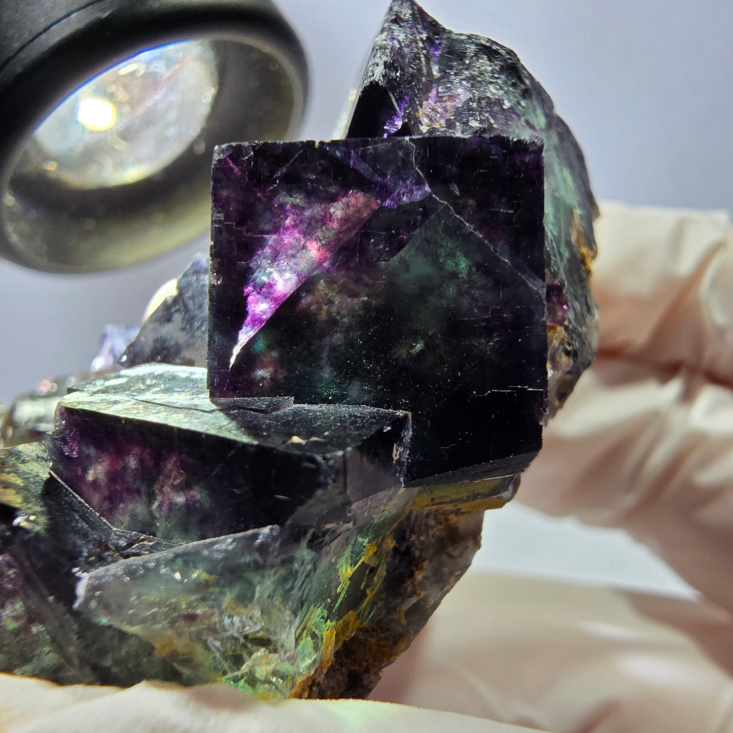 Spécimen de cube de fluorite fantôme, parqueté vert violet, Okorusu, Namibie 57*50*35 mm