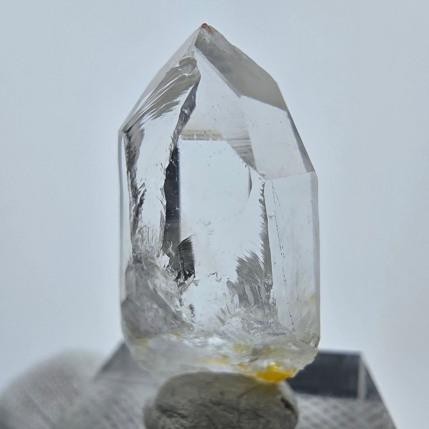 Klare Lemurian Phantom Quarz Spitze Streep Mine, Goboboseb, Namibia 32*13*15mm