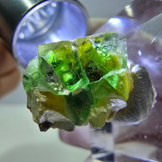 Phantom Fluorit Würfel, Muskovit Stufe Erongo, Namibia 15*13*10mm