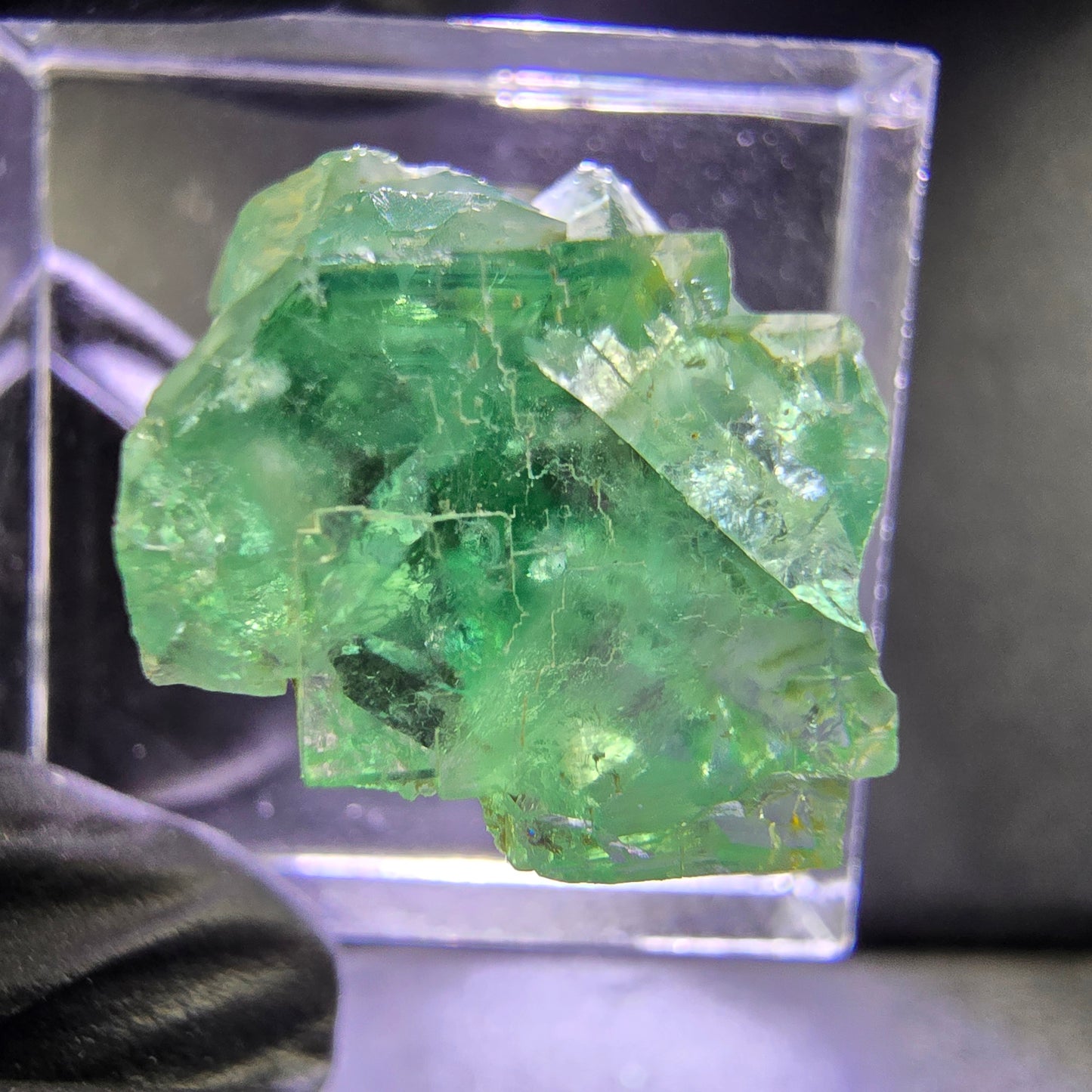 Klare Phantom Fluorit XX Würfel Stufe grün lila 19*17*11mm aus Okorusu, Namibia