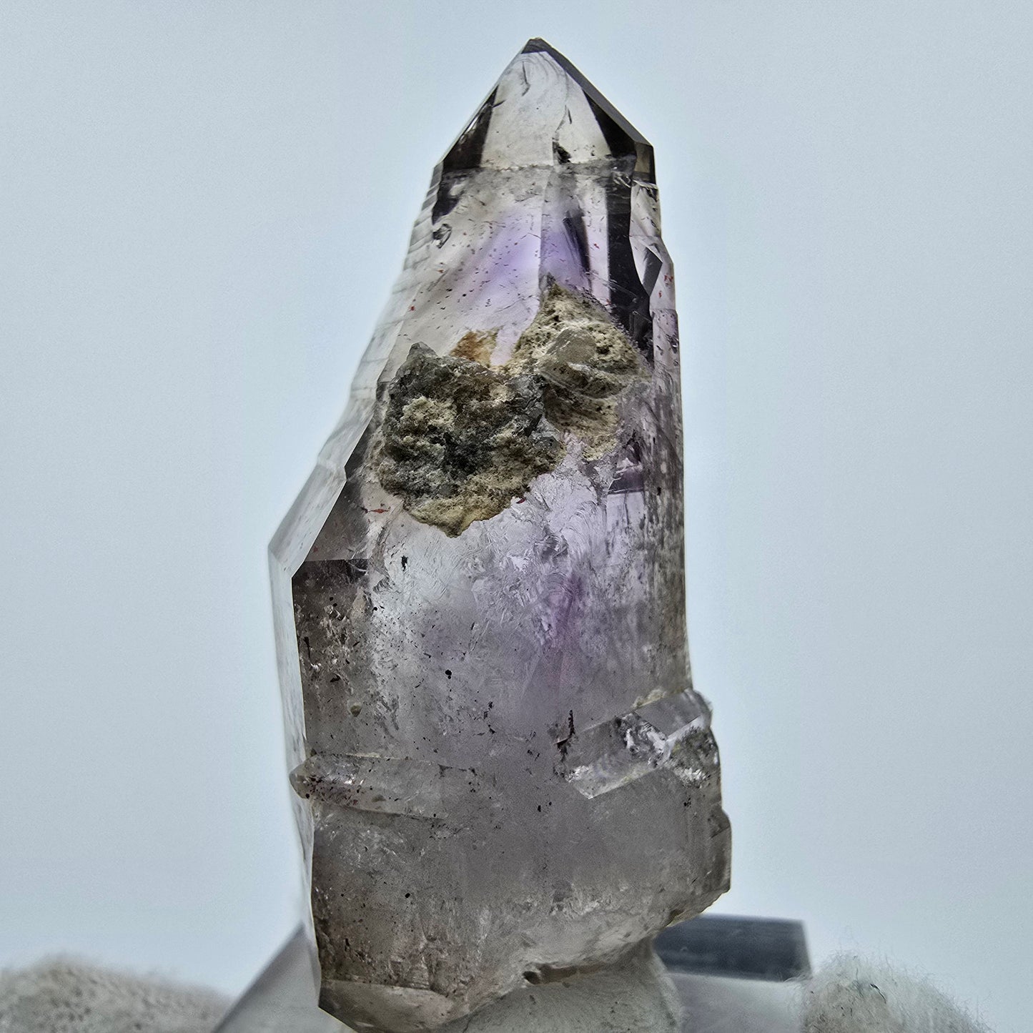 Enhydro Harlekin Amethyst DT Zepter, 1x Blase Goboboseb, Namibia 45*20*17mm