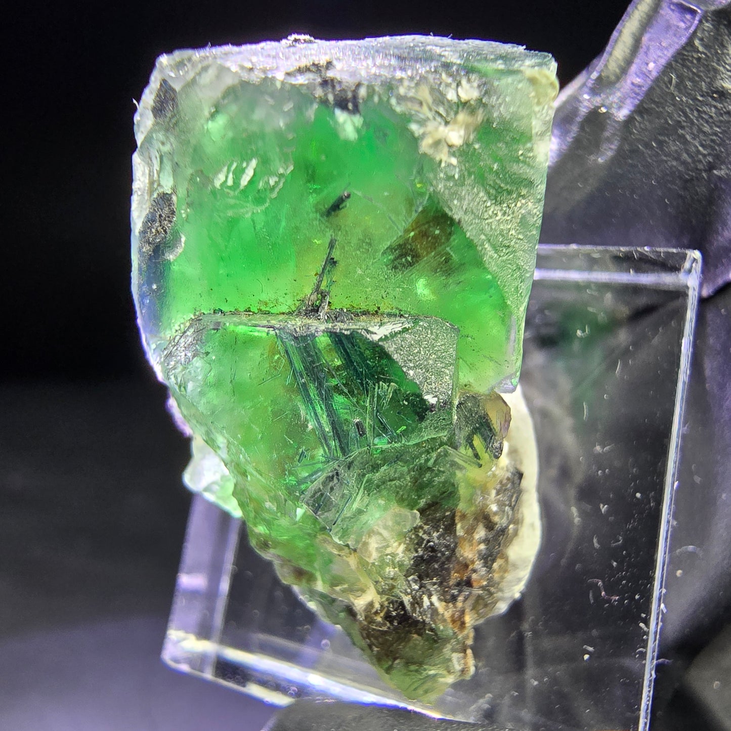Seltene Phantom Fluorit Würfel, Schörl Stufe 34*19*14mm aus Erongo, Namibia