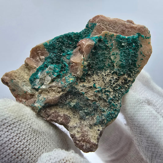 Seltene Dioptas auf Quarz Stufe Kaokoveld, Namibia 37*29*18mm Mineraliensammlung