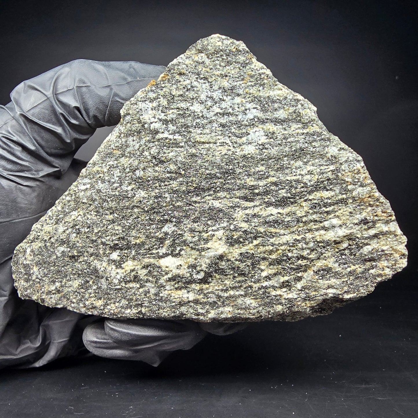 Schönes Unbekanntes Mineral, schwarz weiß glänzend 114*83*41mm aus Unbekannt