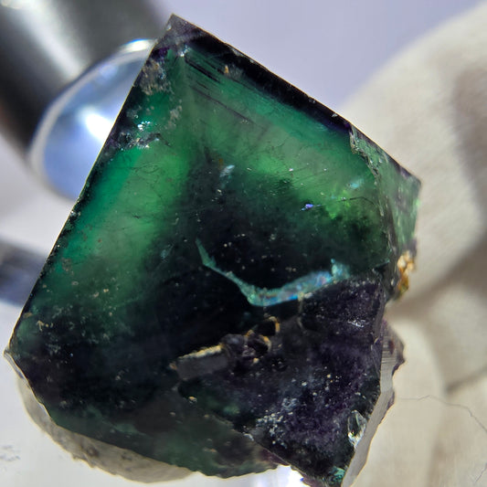 Rare spécimen de cube de fluorite fantôme, vert zonal et violet, Okorusu, Namibie, 33 x 21 x 19 mm