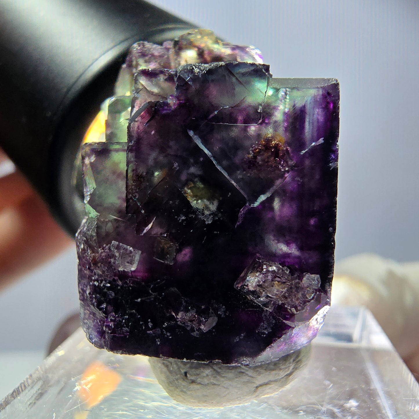 Spécimen rare de cube de fluorite, vert violet, Okorusu, Namibie, 25 x 18 x 18 mm