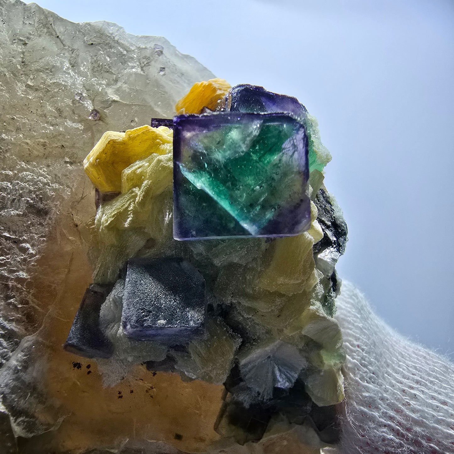 Phantom Fluorit zonal Rauchquarz Hyalit Muskovit Stufe Erongo Namibia 92*72*60mm