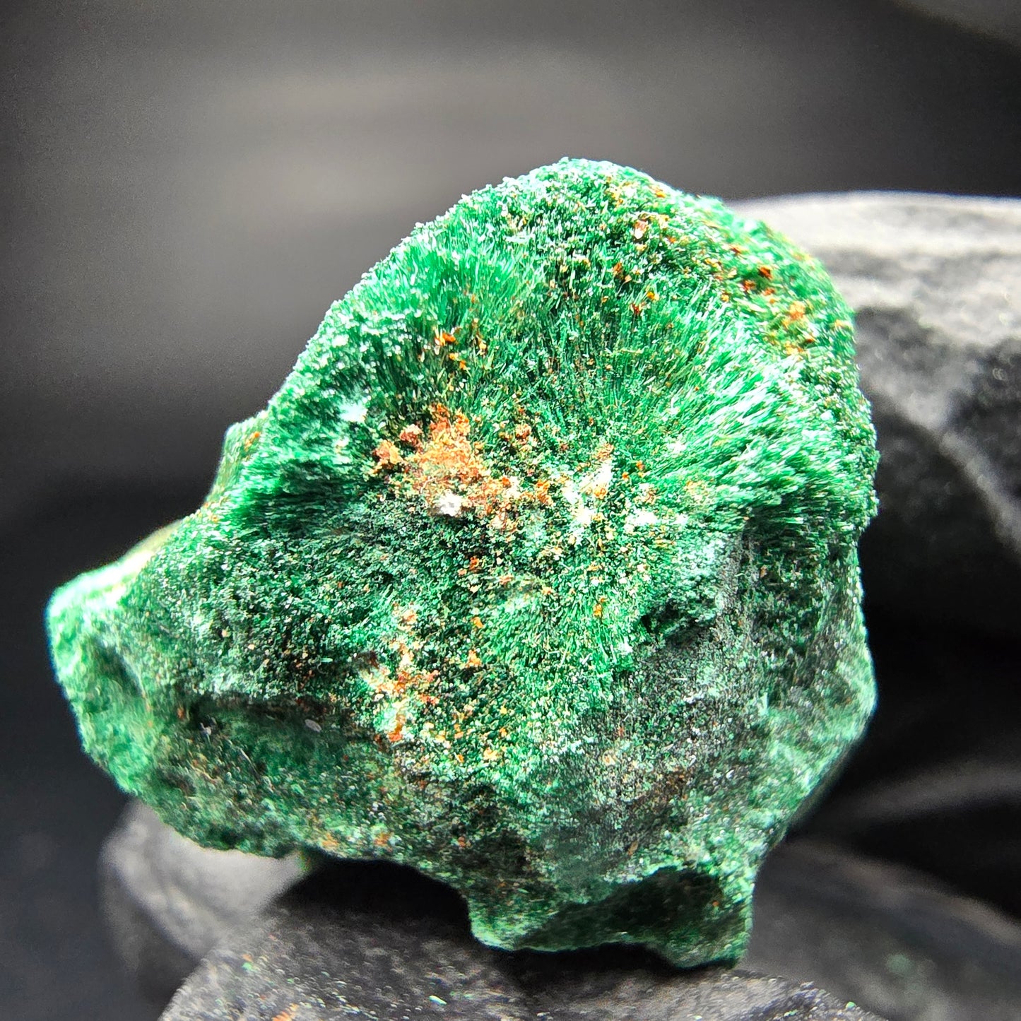 Seltene Malachit Stufe, grün Kaokoveld, Namibia 28*22*21mm Mineraliensammlung