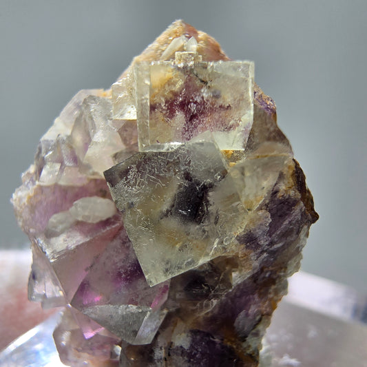 Seltene UV Phantom Fluorit Würfel, Quarz Stufe Brandberg, Namibia 28*18*17mm