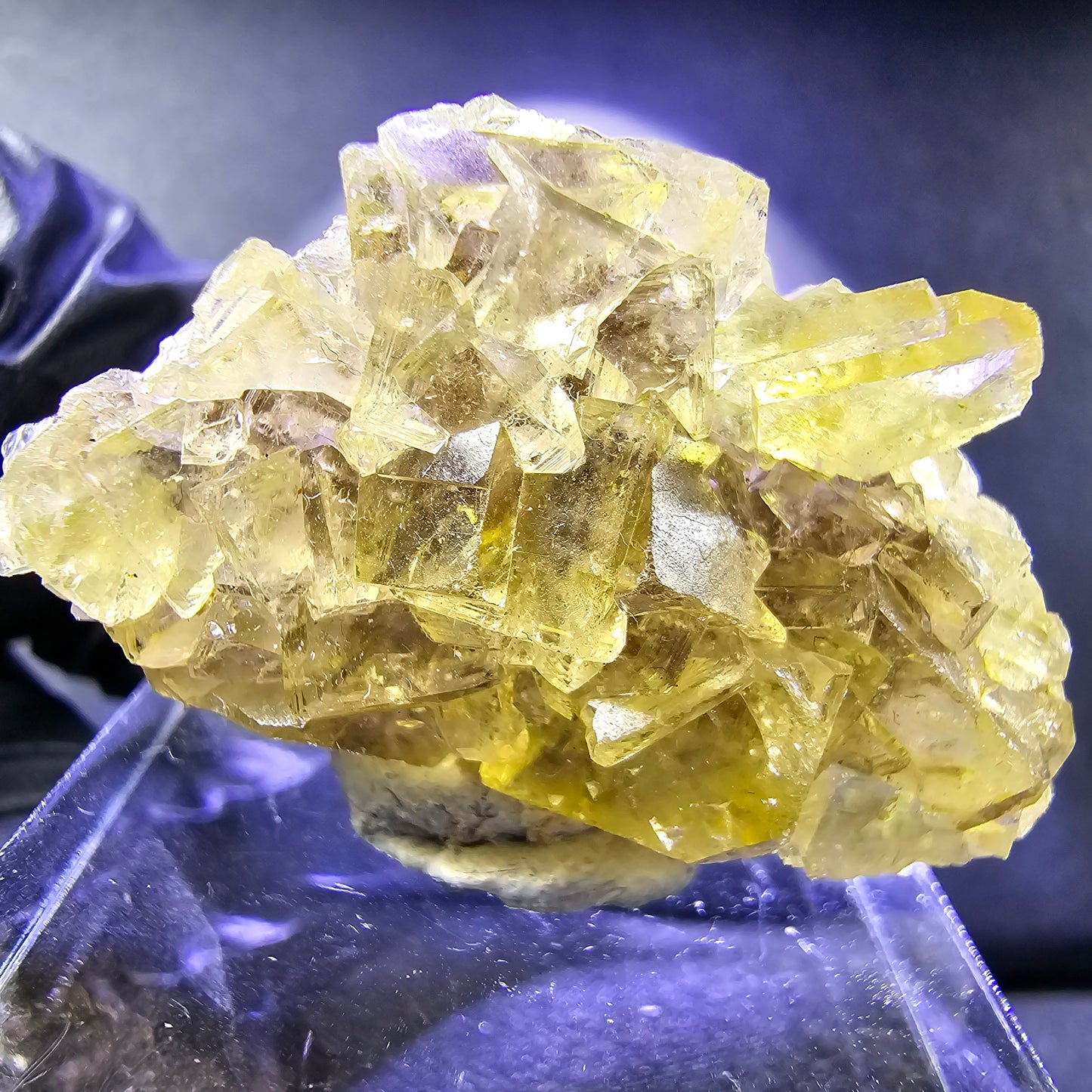 Sehr klare Fluorit Würfel Stufe gelb 37*19*10mm Okorusu, Namibia Sammlung