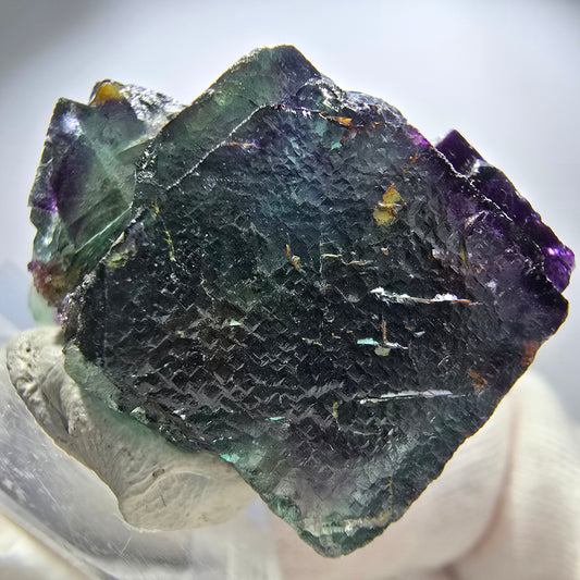 Spécimen rare de cube de fluorite fantôme, vert zonal et violet, Okorusu, Namibie, 35 x 26 x 20 mm