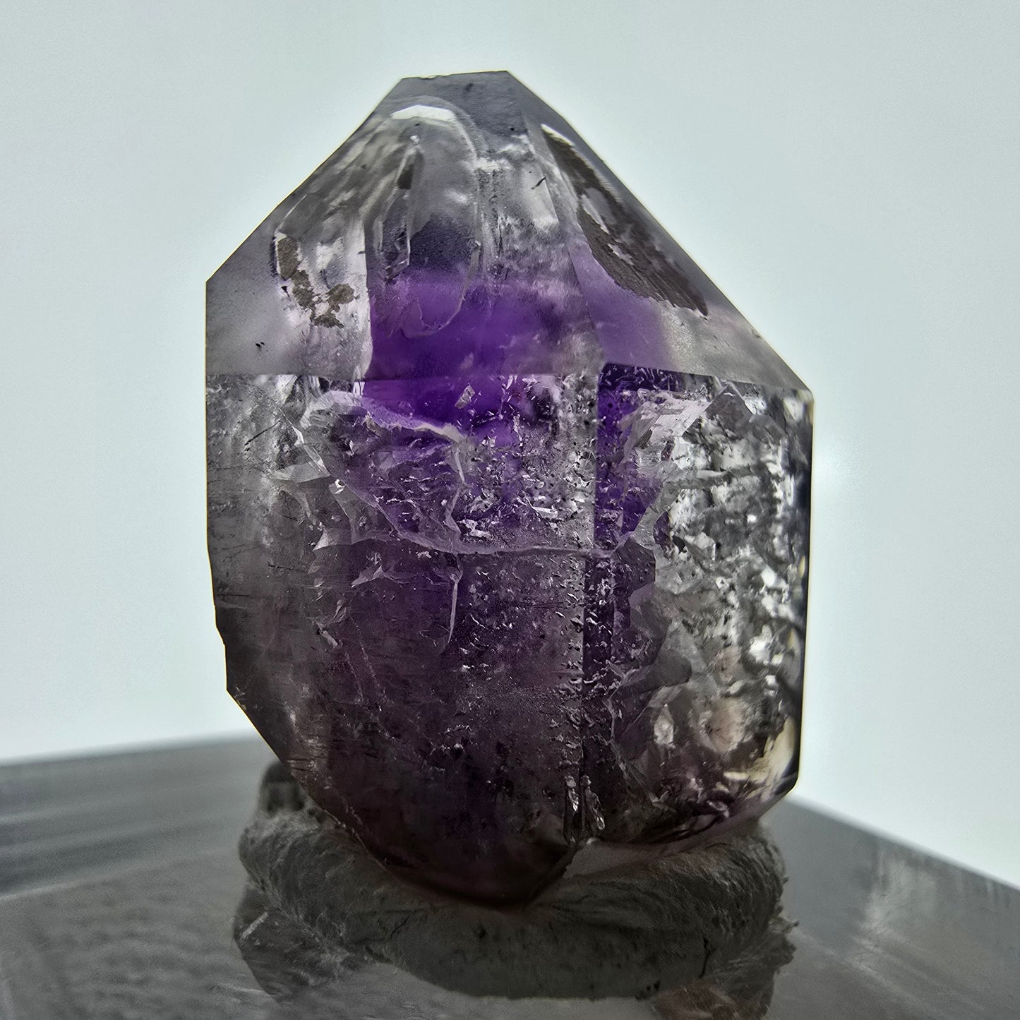 Améthyste fantôme rare, pointe de sceptre Brandberg, Namibie, 23 x 19 x 15 mm