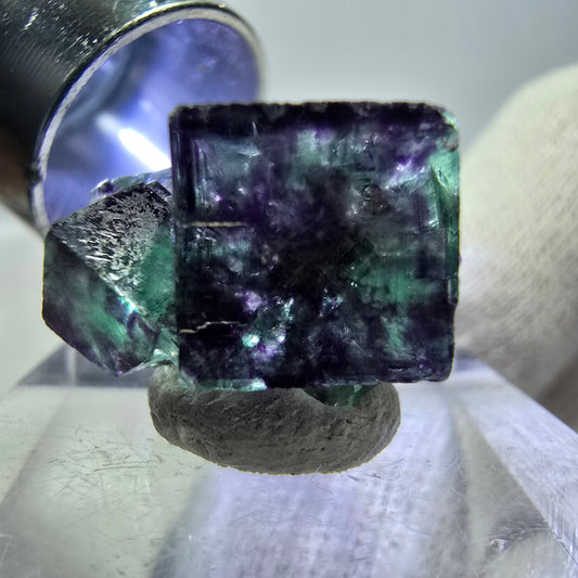 Spécimen de cube de fluorite fantôme zonal, vert violet Okorusu, Namibie 19*15*13mm