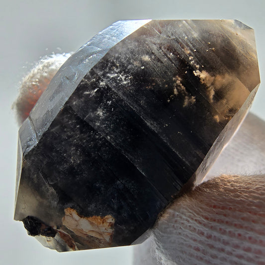 Sceptre de poche Saint-Valentin en quartz fumé fantôme squelette, Namibie, 50 x 29 x 20 mm