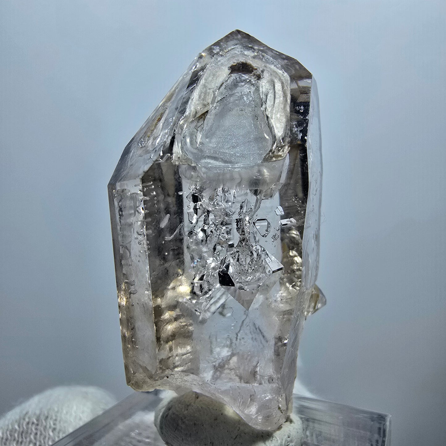 Pointe de quartz fumé Enhydro Phantom, 1x Bubble Goboboseb, Namibie 42 x 21 x 20 mm