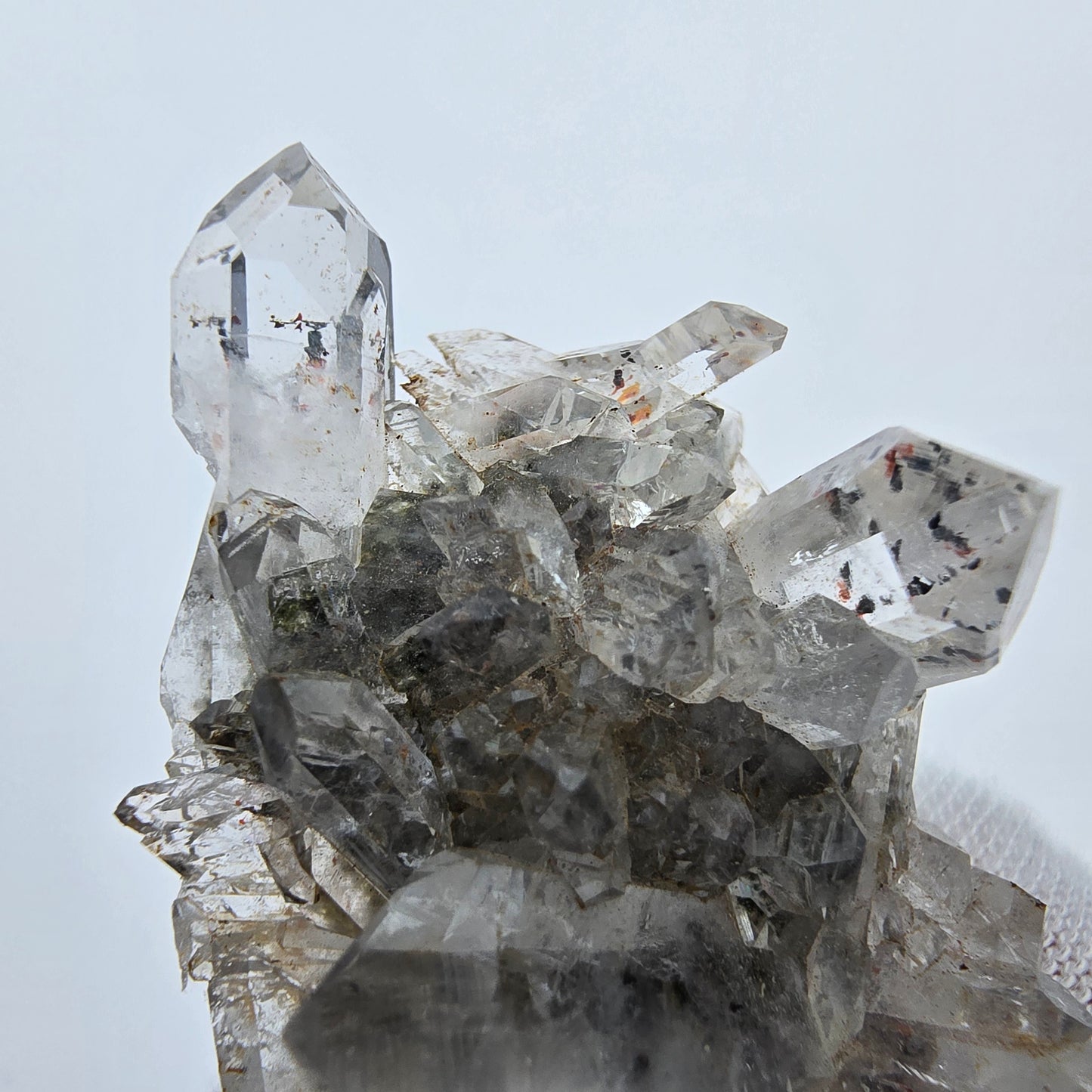 Spécimen rare de quartz fantôme Harlequin, mine Streep, Goboboseb, Namibie, 41 x 29 x 14 mm