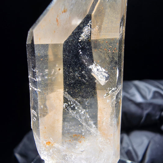 Pointe de sceptre en quartz fumé clair avec goboboseb en fer, collection Namibie 47*18*14mm