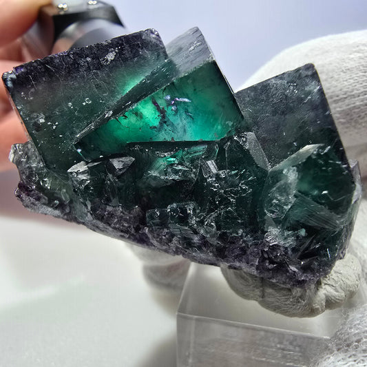 Spécimen de cube de fluorite fantôme transparente, vert-violet zonal, Okorusu, Namibie, 52 x 36 x 32 mm