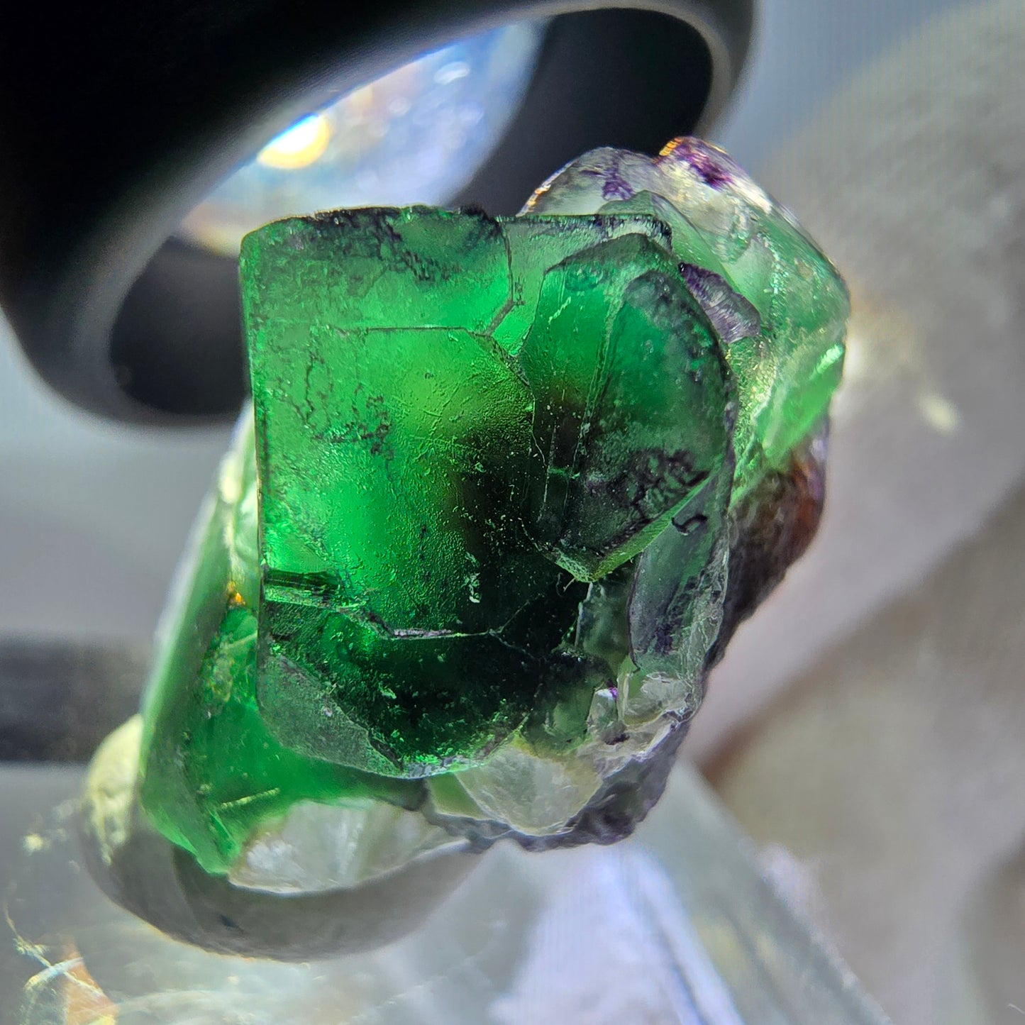 Cube de fluorite fantôme zonal, spécimen de muscovite, Erongo, Namibie, 22 x 20 x 15 mm