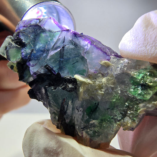 Cube de fluorite fantôme, zonal, muscovite, spécimen de tourmaline Schorl, Erongo, Namibie, 40 x 27 x 17 mm