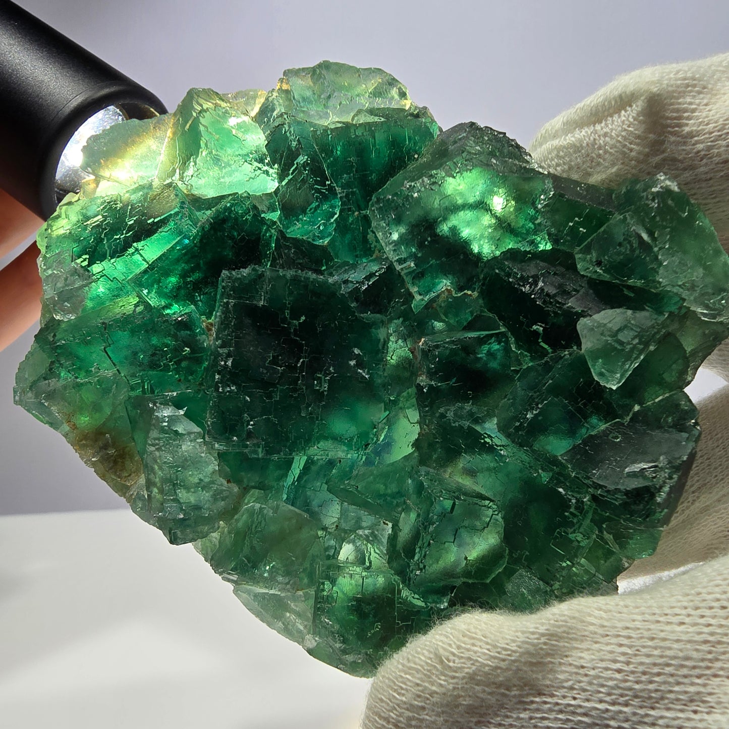 Grand cube de fluorite fantôme étagé vert violet Okorusu Namibie 100 x 75 x 29 mm