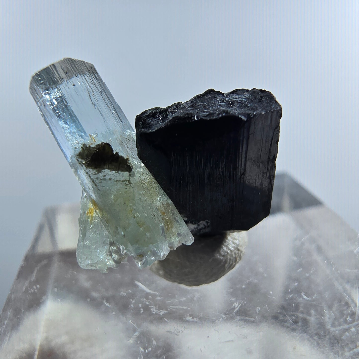 Aigue-marine de Setlene, tourmaline de Schörl, stade orthose Erongo, Namibie 16*14*10 mm